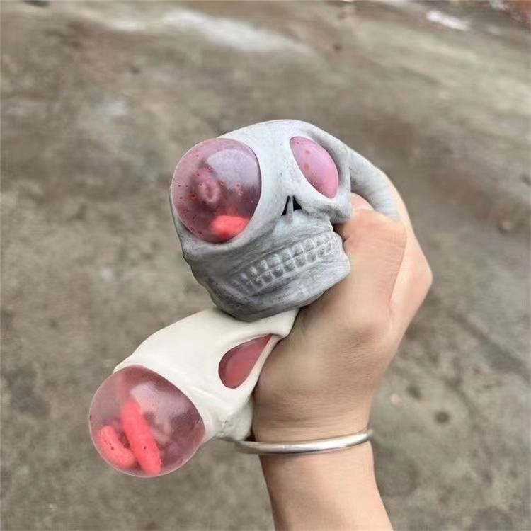 Skelettskalle Klämmis - Poppande ögon med maskar