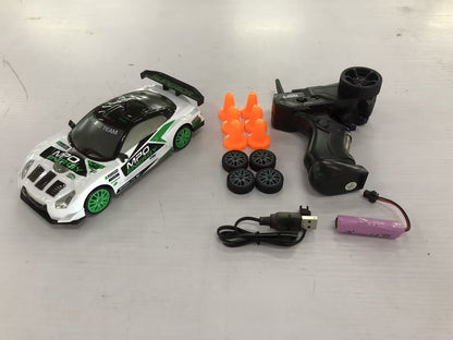 RC Driftbilar 4WD 1:24 - Olika modeller 2.4Ghz