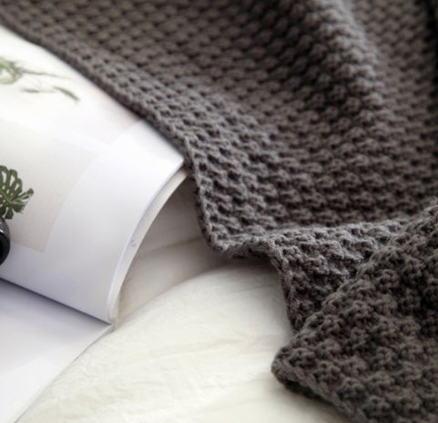 WOOL TISTEL - Nordic fringes with balls